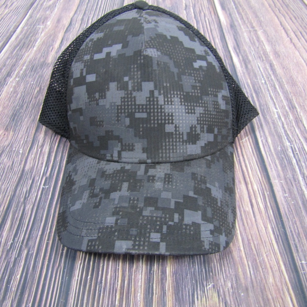 Lululemon Snapback Mesh Back Trucker Hat Camo One Size Adjustable
